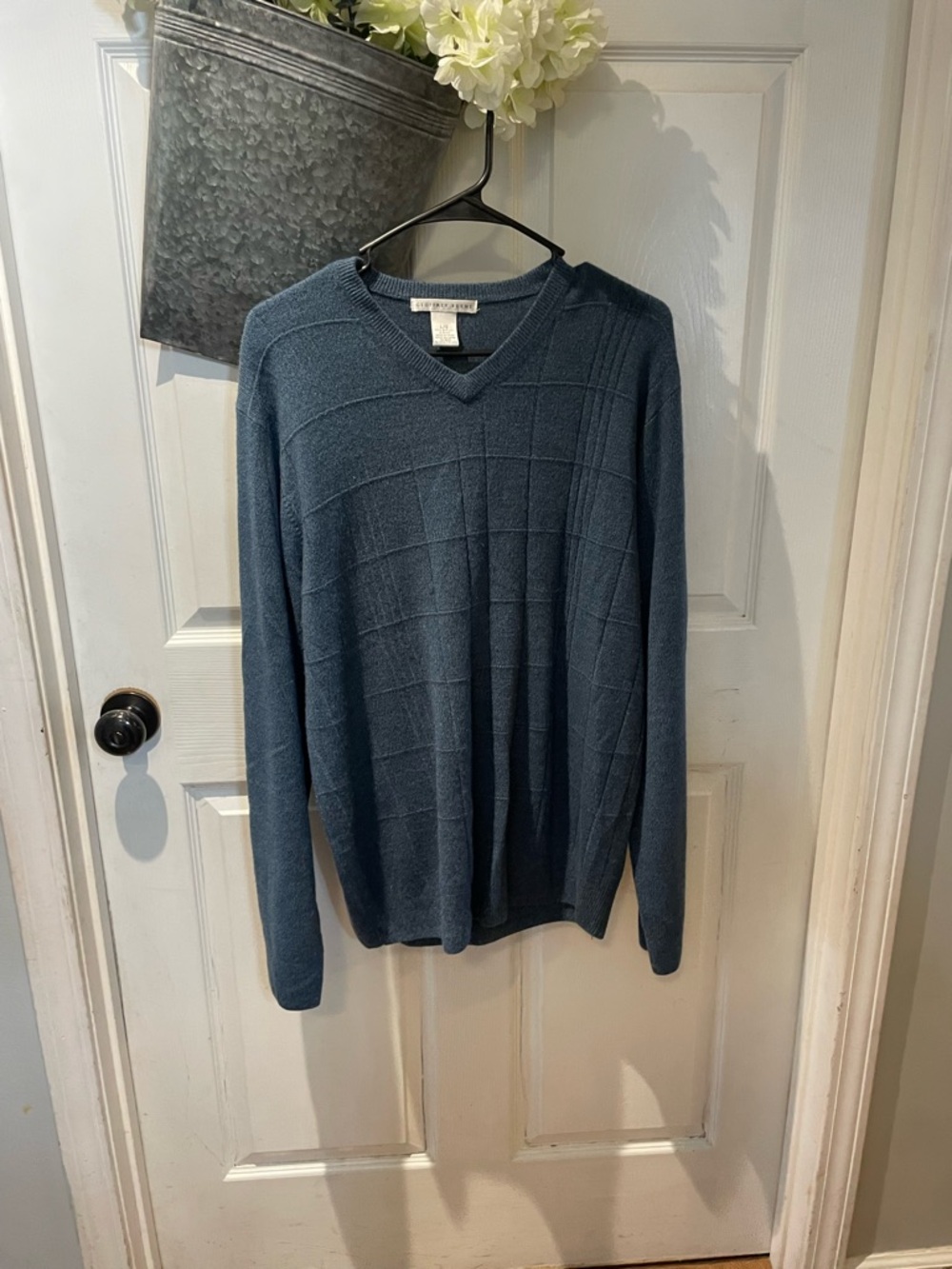 Geoffrey Beene Men's V-Neck Sweater in Slate Blue